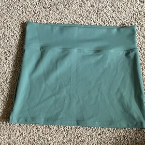 Micro mini in color silver pine